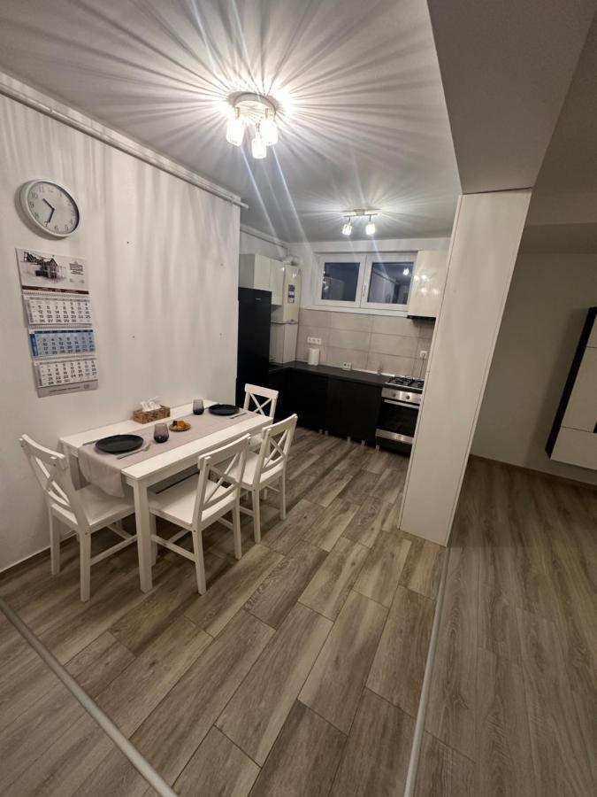 Hugo Residance Appartement Braşov Buitenkant foto